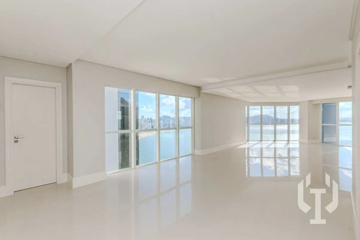 Imagem Apartamento à venda em Balneário Camboriú, Barra Sul, com 4 quartos, 237m2