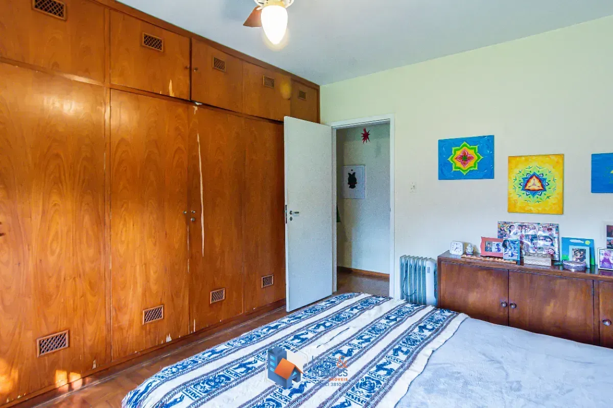 Imagem Casa para venda em Jardim Leonor com 4 quartos, 235m²