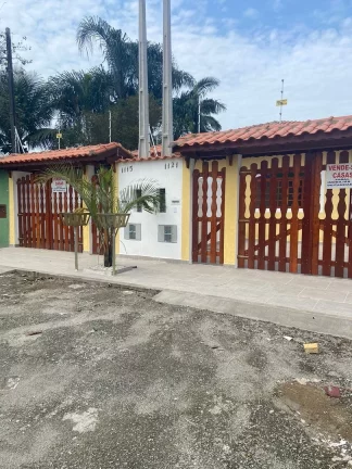 Casa com 3 dorms, Jardim Guacira, Itanhaém - R$ 275 mil, Cod: 1358