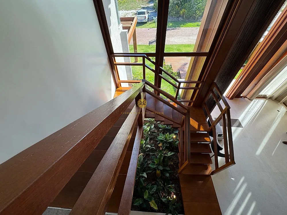 Imagem Casa de luxo no Piscinas Naturais  Praia do Forte, 7 suítes