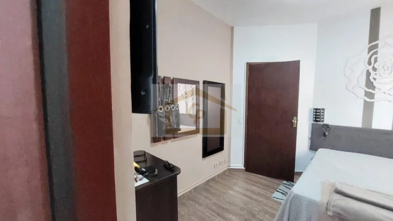 Imagem Casa Térrea, 2 quartos sendo um suíte , condomínio com Clube, 3 vagas