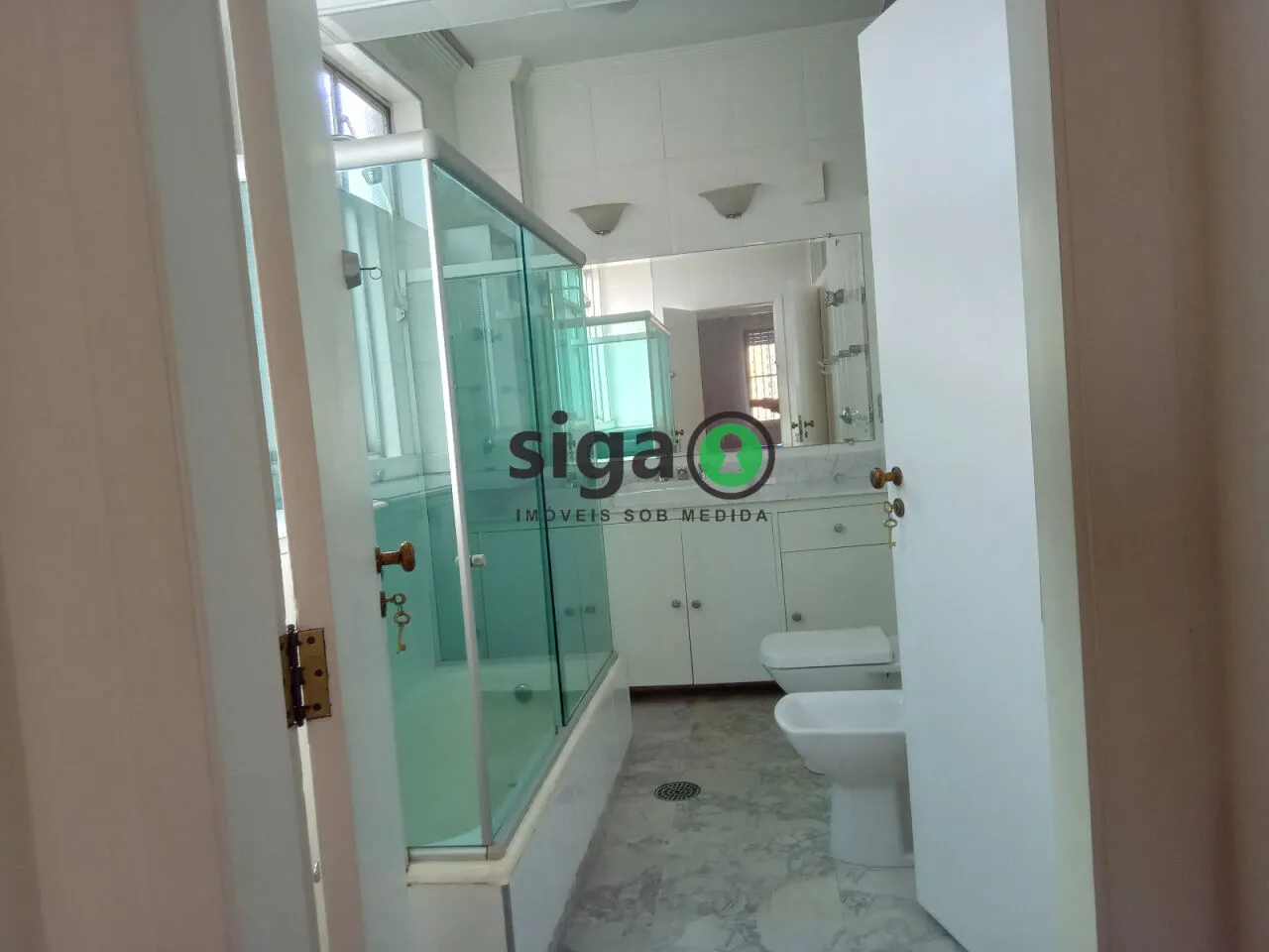 Imagem Apartamento 273m² para locação de 3 suítes no Jardim Paulista - São Paulo/SP