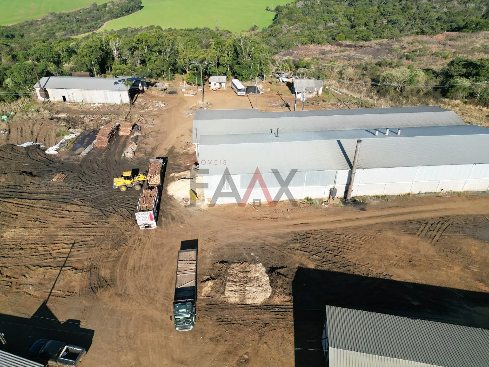 Imagem Terreno de 21.000m e 3.000,00m de área construída com ótima localização à venda na Palmeirinha, PR