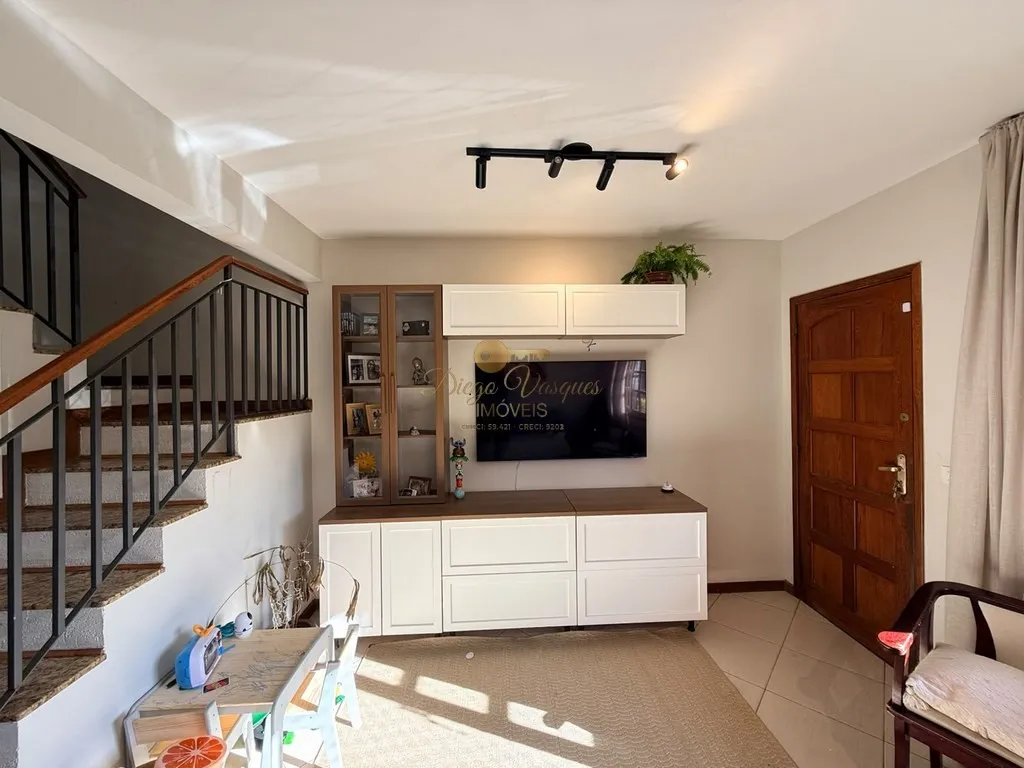 Foto do imóvel Casa em Condomínio para Venda em Teresópolis / RJ em Rua Coelho Neto