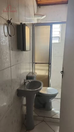 Imagem Casa para locação - 2 dormitórios e vaga de garagem