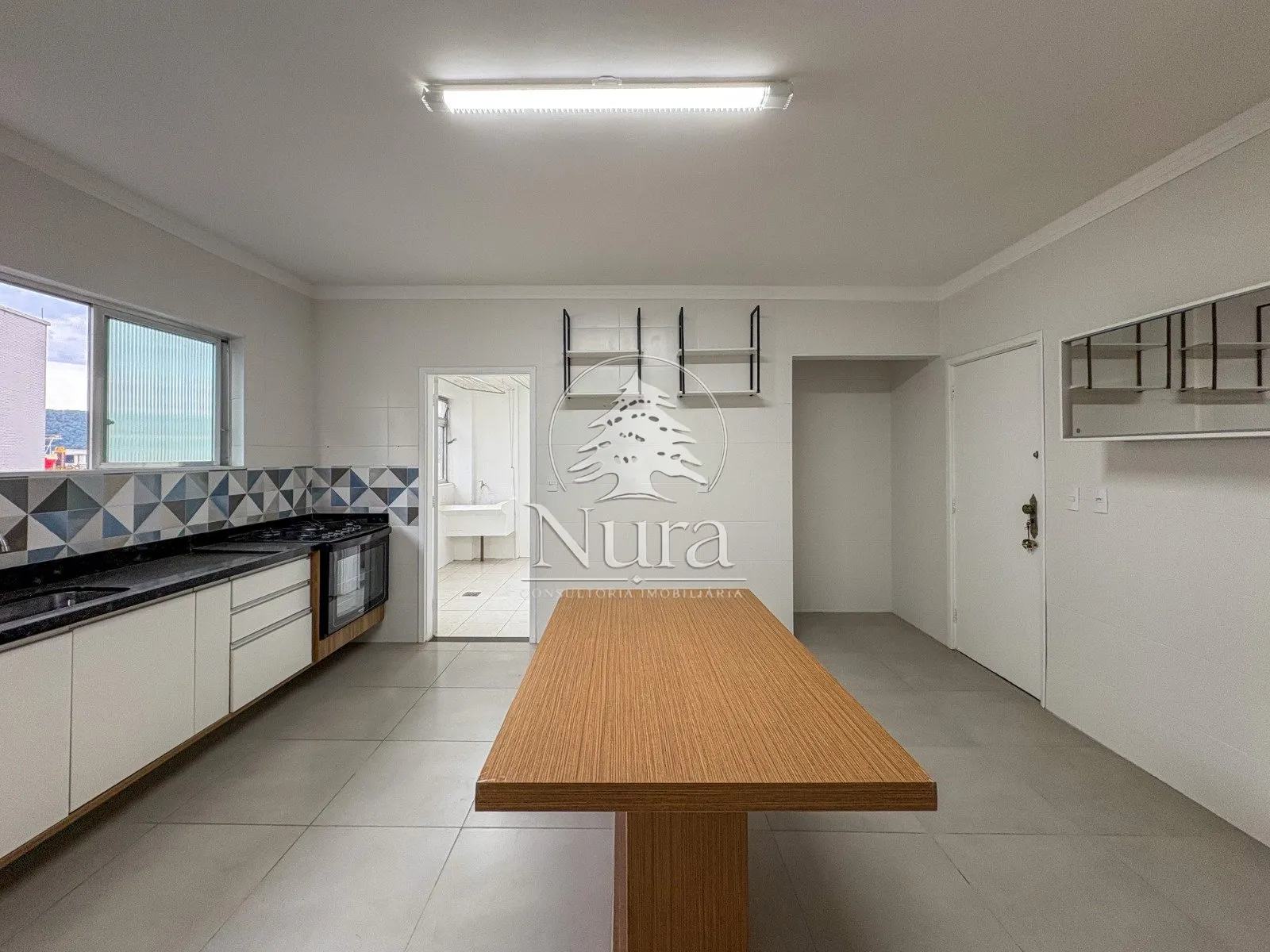 Imagem Apartamento de 3 quartos, 145m² no bairro Ponta da Praia, em Santos