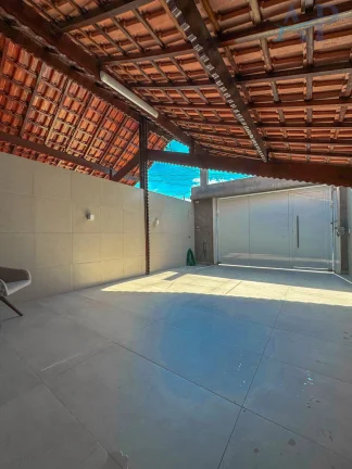 Imagem Casa Térrea no Canto do Forte em Praia Grande com Piscina
