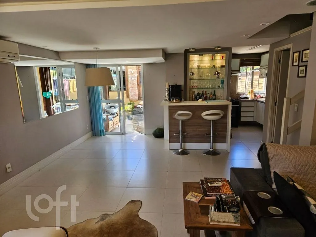 Imagem Casa de Condomínio em Mário Quintana