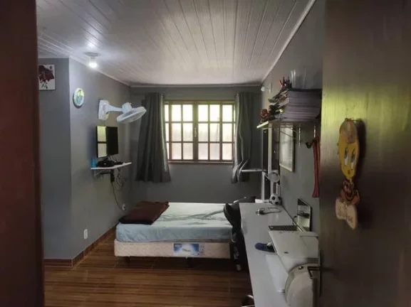 Imagem LINDA CASA COM 1.600M2, NASCENTE, 3 QUARTOS - NOVA FRIBURGO