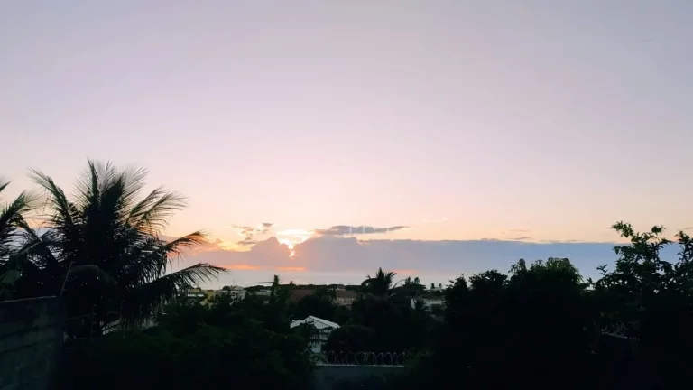 Imagem Casa à Venda - Enseada de Jacaraípe com vista permanente para o mar