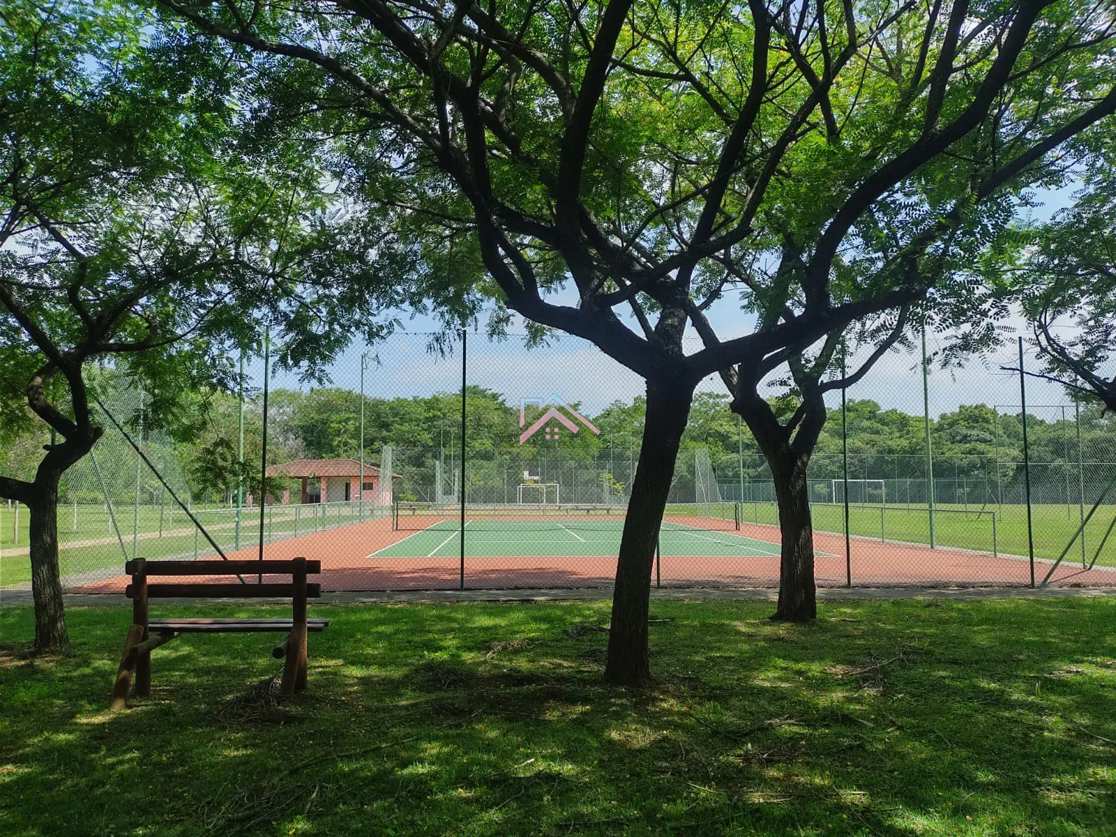 Imagem Terreno à venda Residencial Quinta do Pinhal - Excelente oportunidade de Negócio - Bairro Jacaré - C