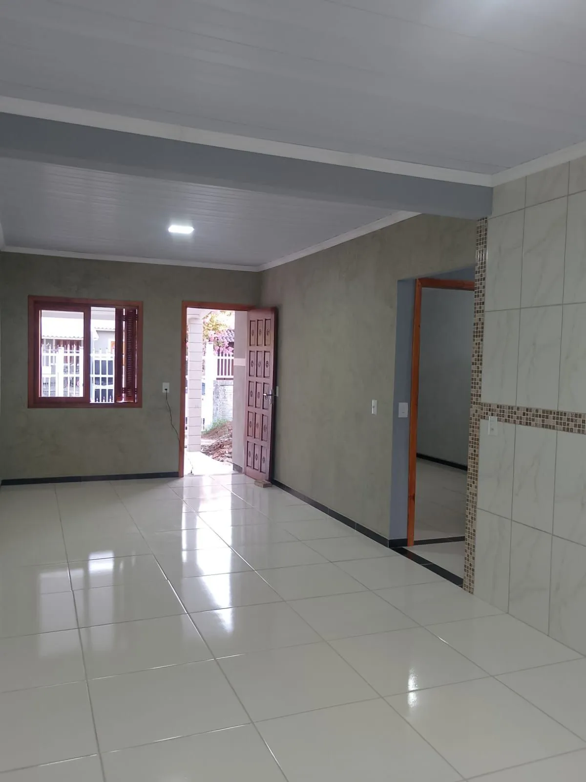 Imagem Casa em Canoas - Mato Grande de 3 dormitórios e 2 vagas DESOCUPADA