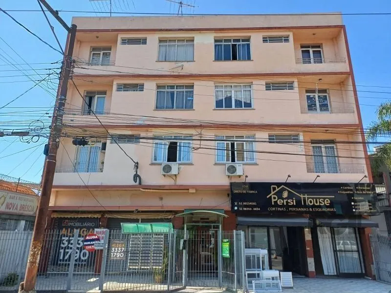 Apartamento à venda - 2 quartos -na benjamin constant, São João - Porto Alegre