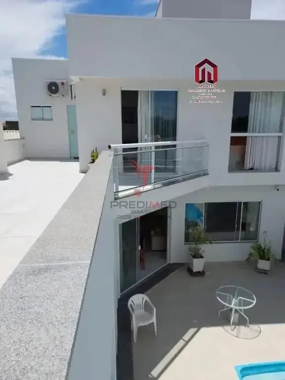 Imagem EXCELENTE CASA COM 4 DORMITORIOS PARA A VENDA - EM FLORIANOPOLIS SC BRASIL