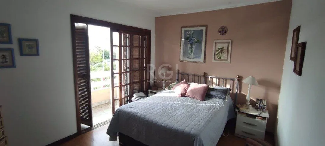 Imagem Casa para Venda - 250m², 3 dormitórios, sendo 1 suites, 2 vagas - Ipanema
