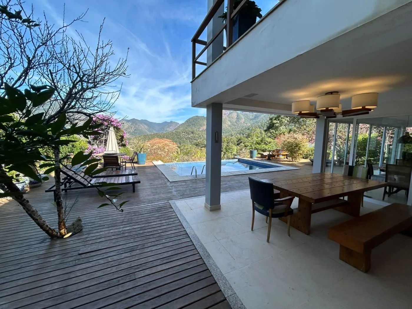 Imagem Casa em Condomínio para Venda em Petrópolis / RJ no bairro Araras