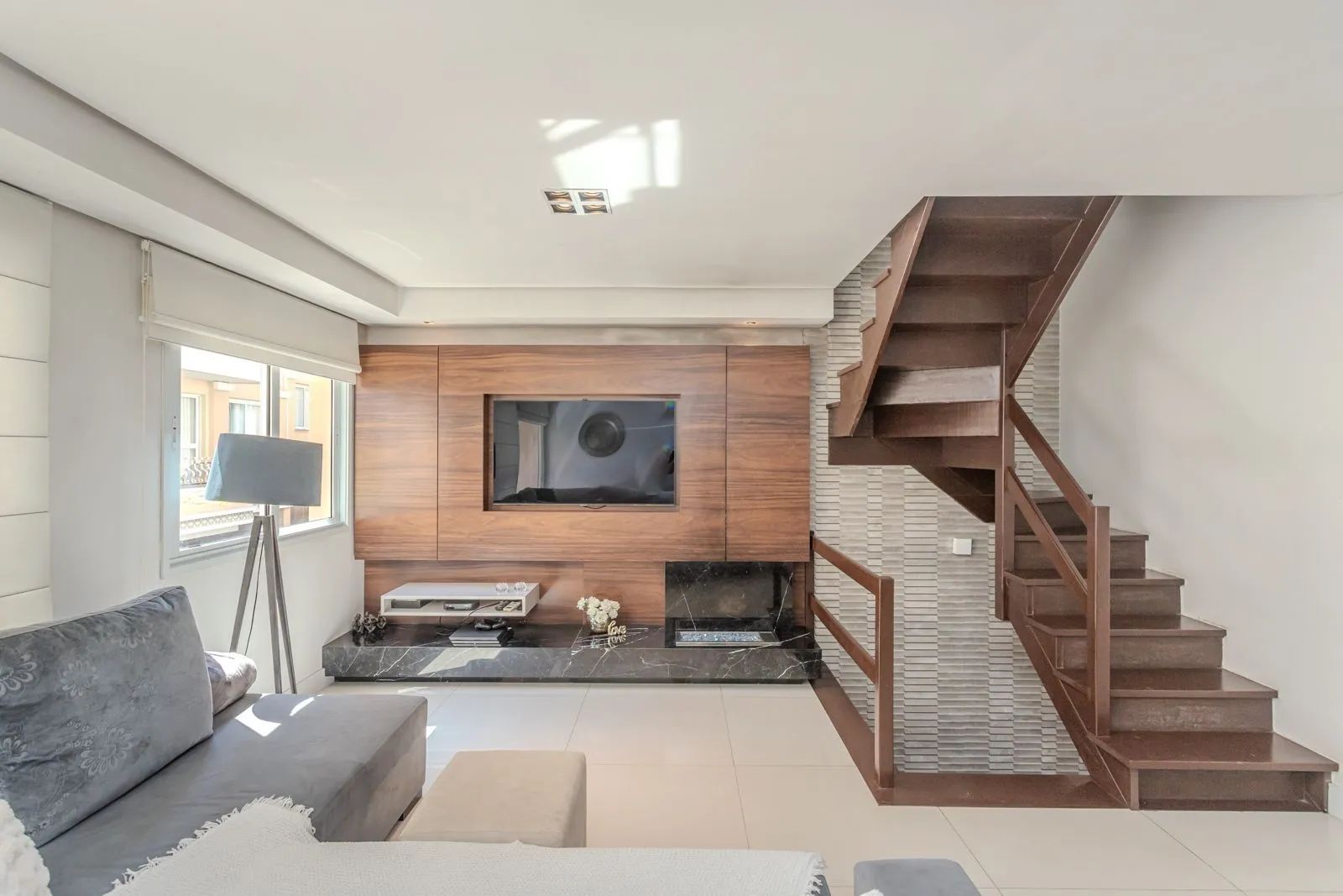 Imagem Casa com 3 suítes, Jacuzzi e vista panorâmica para o Guaíba