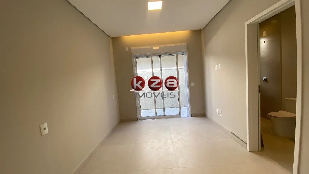 Imagem Casa de luxo em condomínio: 3 quartos, 3 suítes, 2 salas, 4 banheiros, 2 vagas, 157,49m² em Valinhos-SP.