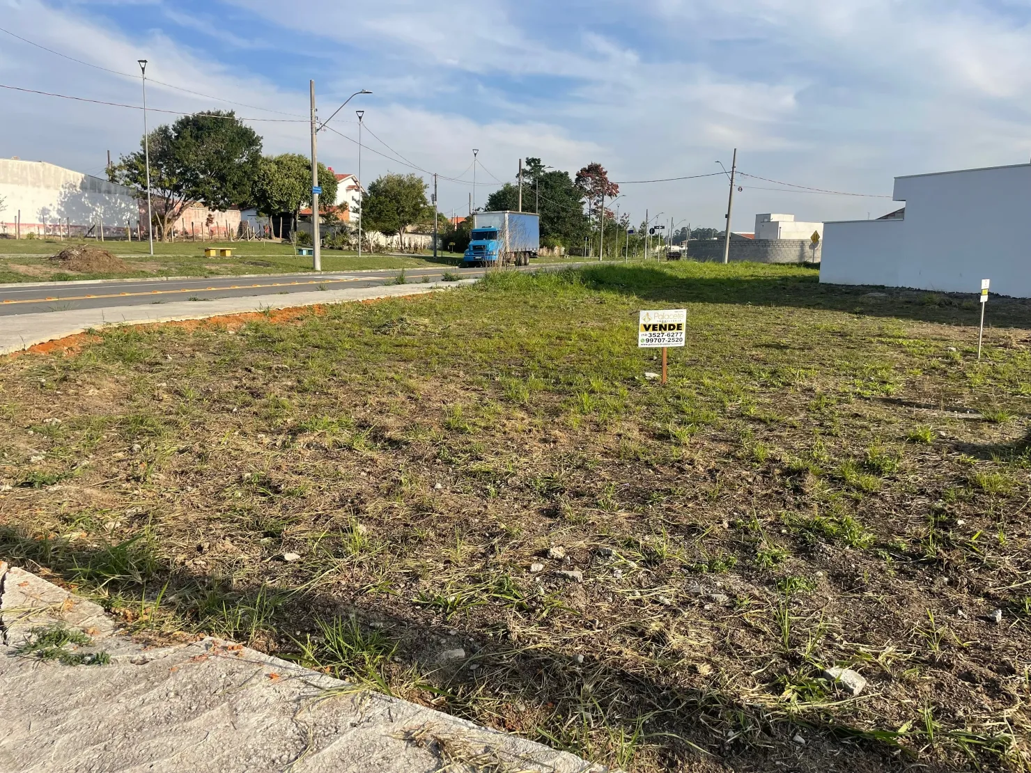Imagem Loteamento à Venda, Residencial e Comercial Portal dos Eucaliptos, Pindamonhangaba, SP