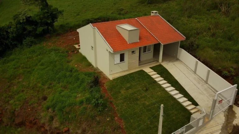 Imagem Casa para Venda em Concórdia, Santa Terezinha, 3 dormitórios, 1 suíte, 1 banheiro