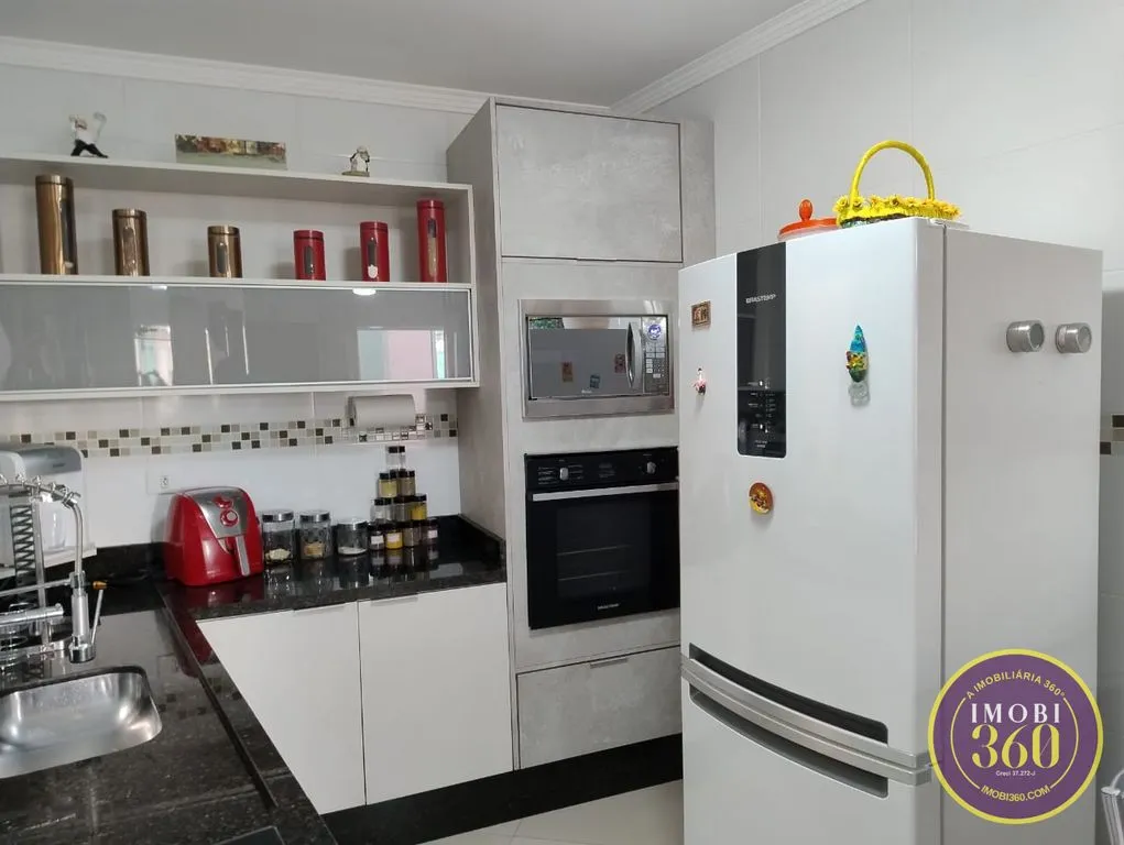 Imagem CASA EM CONDOMINIO FECHADO VILA RÉ - SP.