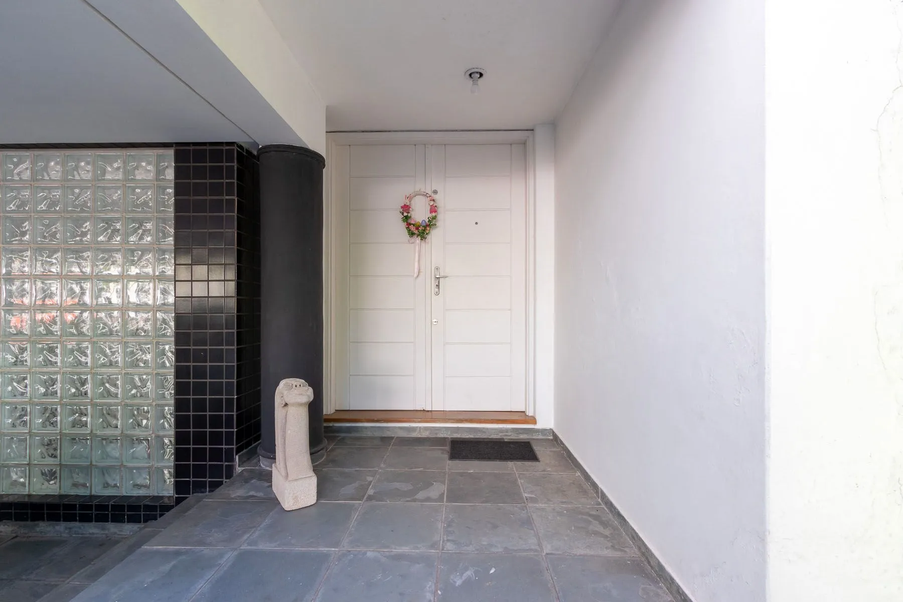 Imagem Casa para Venda - 470m², 3 dormitórios, sendo 1 suites, 6 vagas - Nonoai