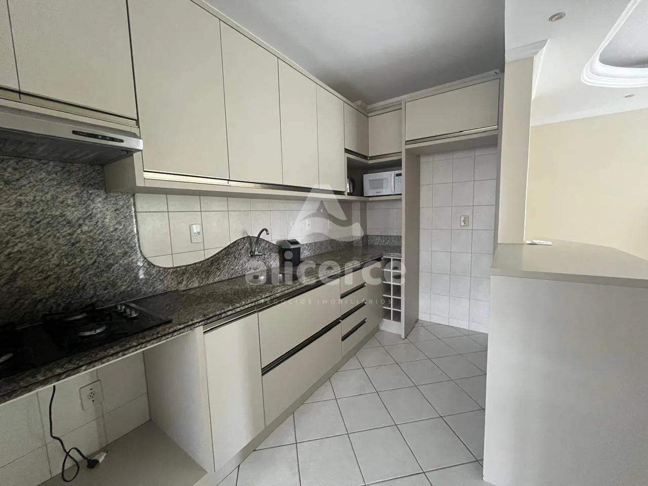 Imagem Apartamento à venda - 3 quartos I 1 suíte I 85m² I Semi mobiliado I Piscina - em Barreiros São José