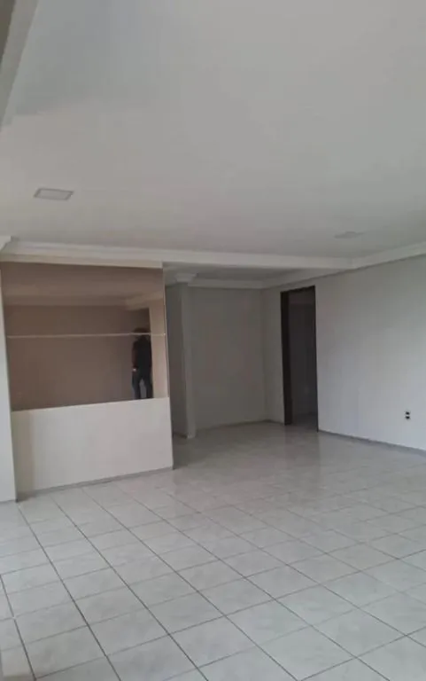 Imagem Apartamento Amplo na Avenida Epitácio Pessoa com 2 Quartos, Lazer Completo e 2 Vagas - Agende Sua Visita!