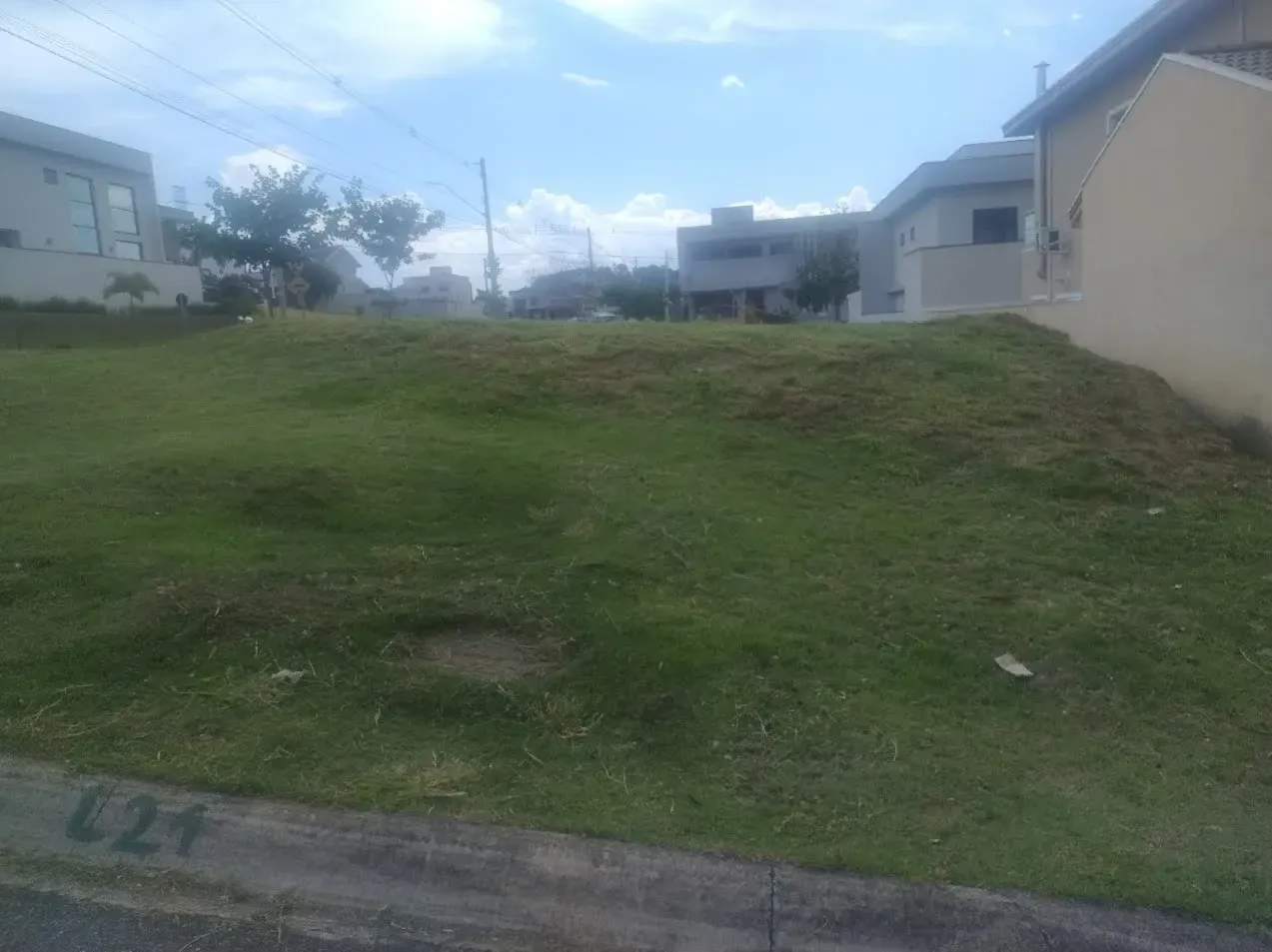 Imagem Terreno em Condomínio à Venda, 272 m² em Condomínio Residencial Fogaça - Jacareí