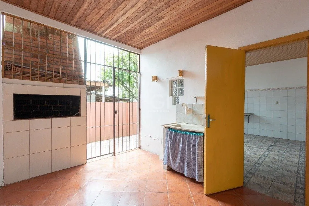 Imagem Casa para Venda - 50m², 2 dormitórios, 1 vaga - Cavalhada