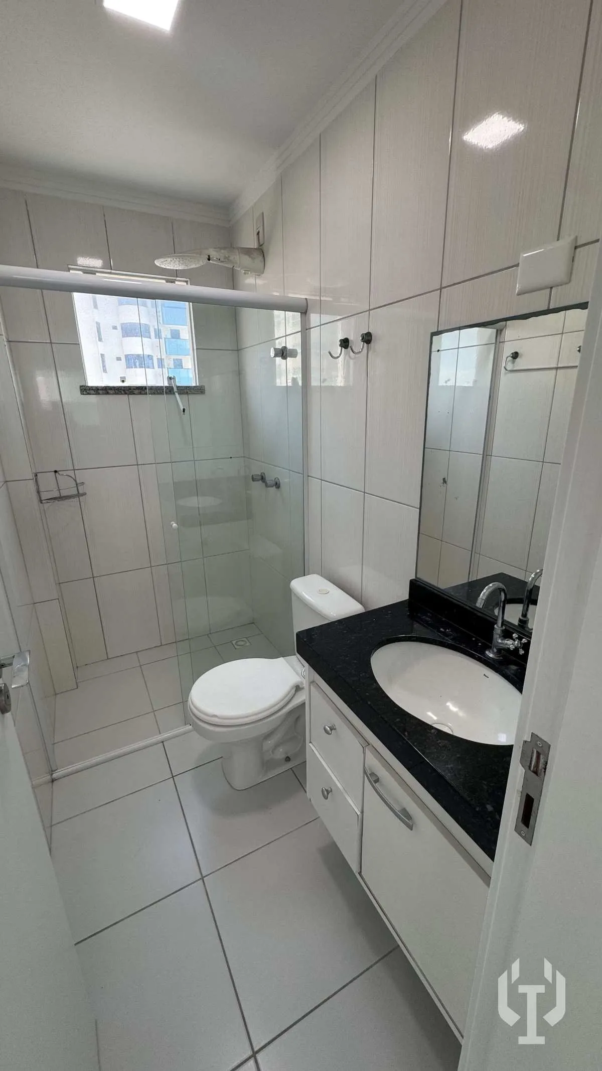 Imagem Apartamento à venda, no ED. LAGO MAGGIORE em Itapema, Meia Praia, com 3 quartos, 121,79m2