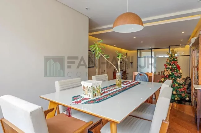 Imagem Imperdível oportunidade: Casa à venda em São Paulo-SP, Vila Romana, 4 quartos, 1 suíte, 6 salas, 6 banheiros, 2 vagas, 390m².