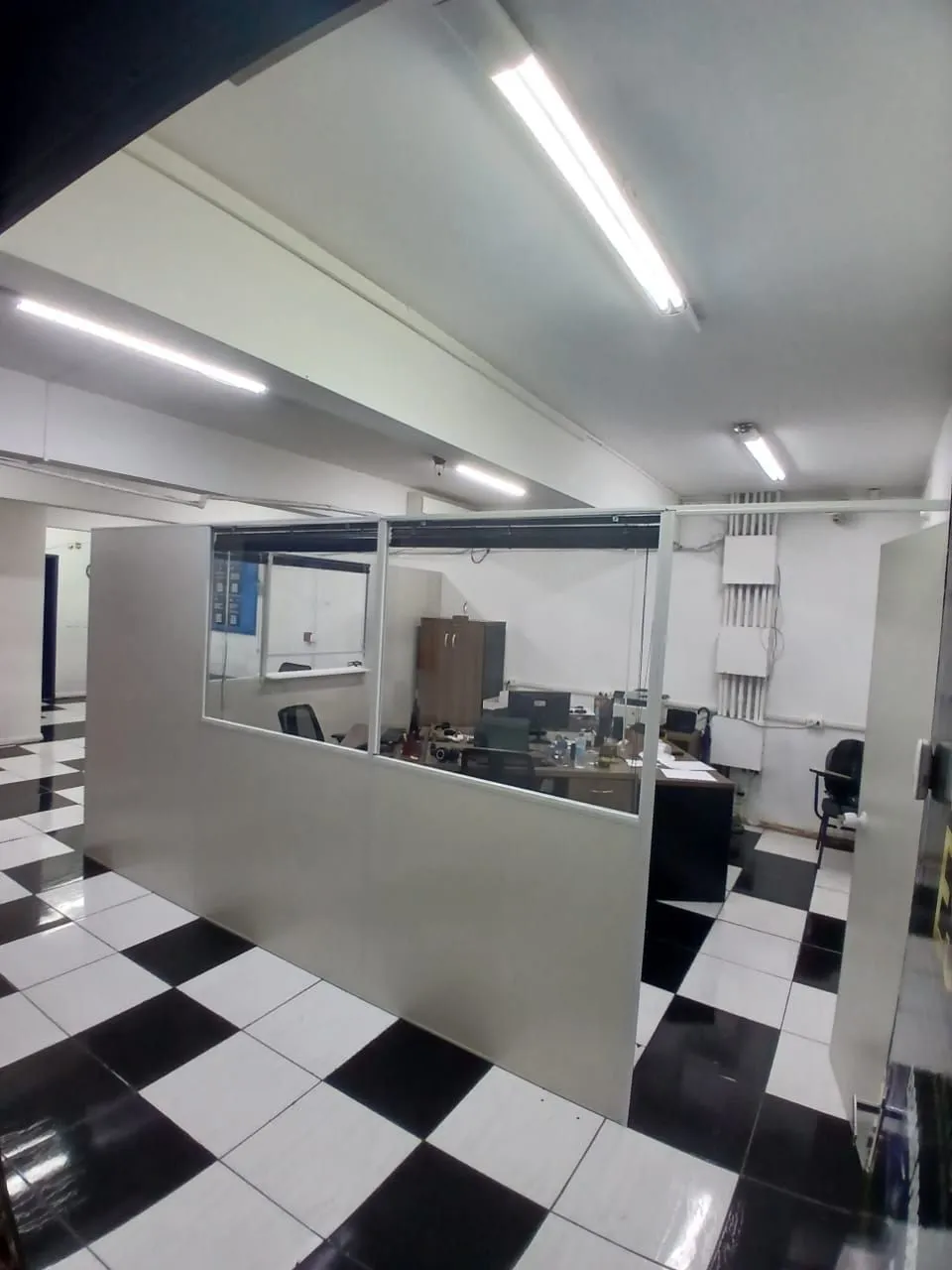 Imagem Sala comercial, andar inteiro com 193,90 m²