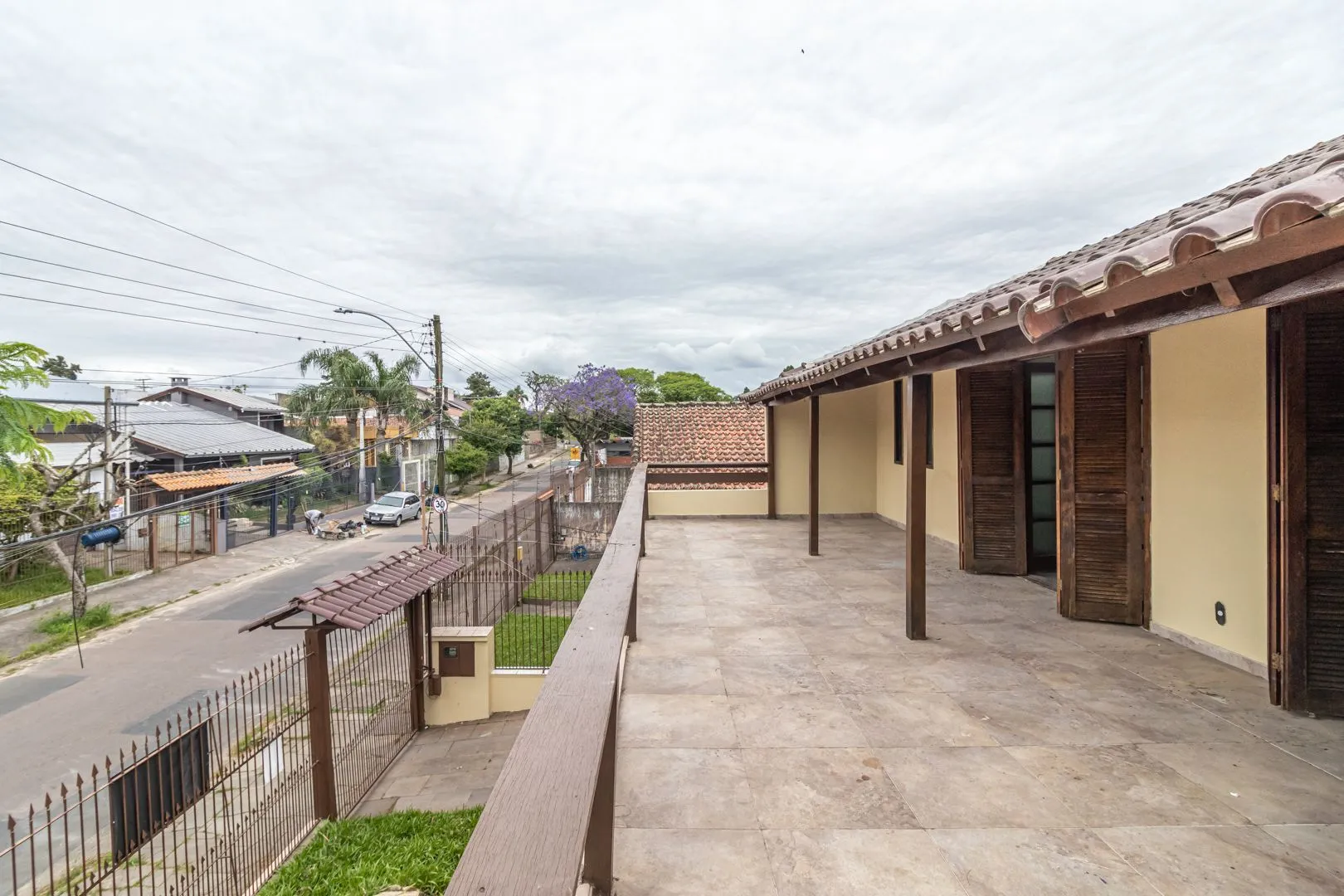 Imagem Casa no bairro Sarandi com 4 dormitórios e 4 vagas