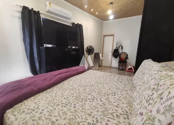 Imagem Casa na encruzilhada com 4 quartos sendo 1 suíte