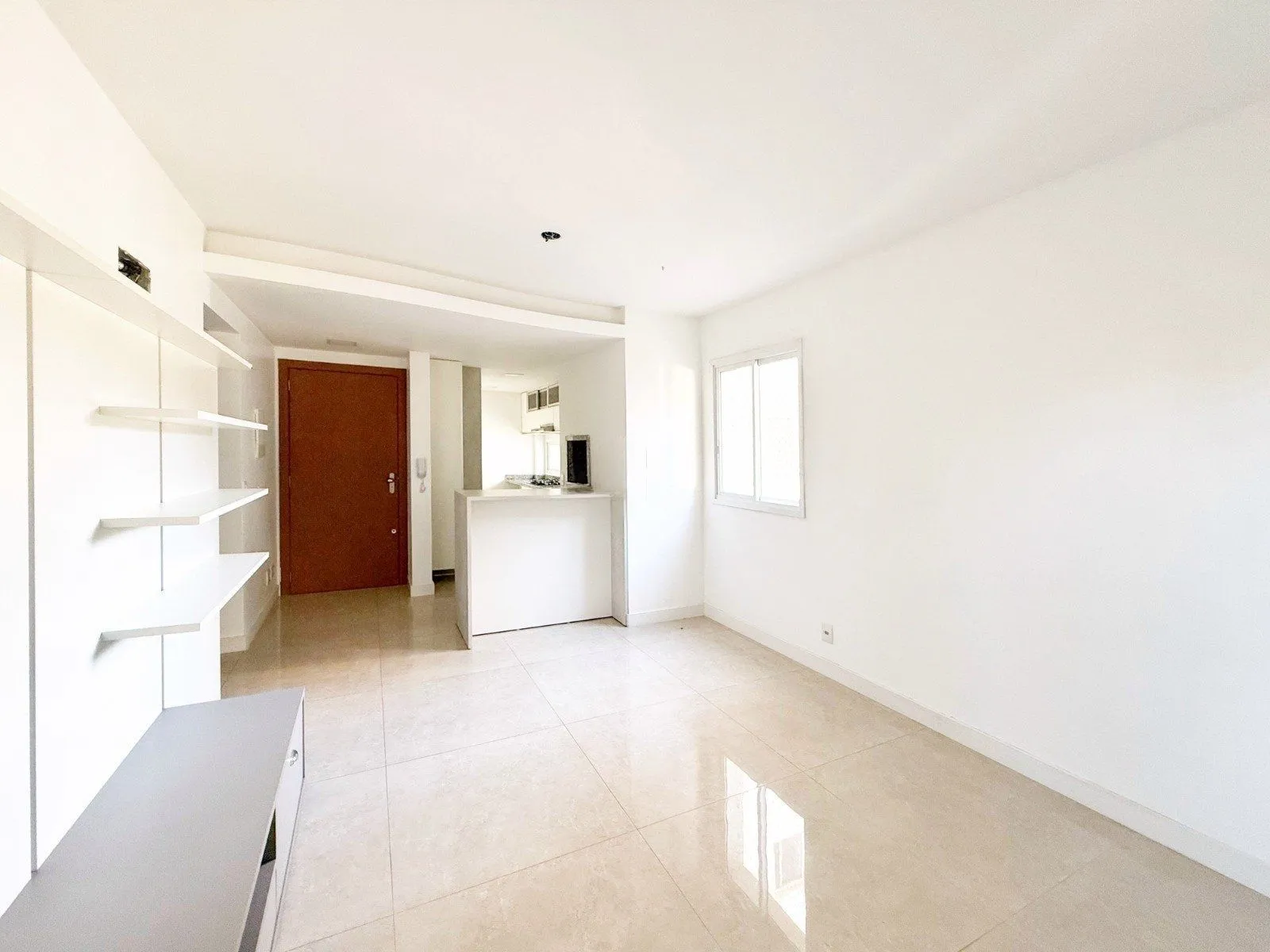 Imagem Apartamento com 2 dormitórios, sendo 1 suíte, e sala ampla com ambientes integrados - Condomínio Residencial Sucre