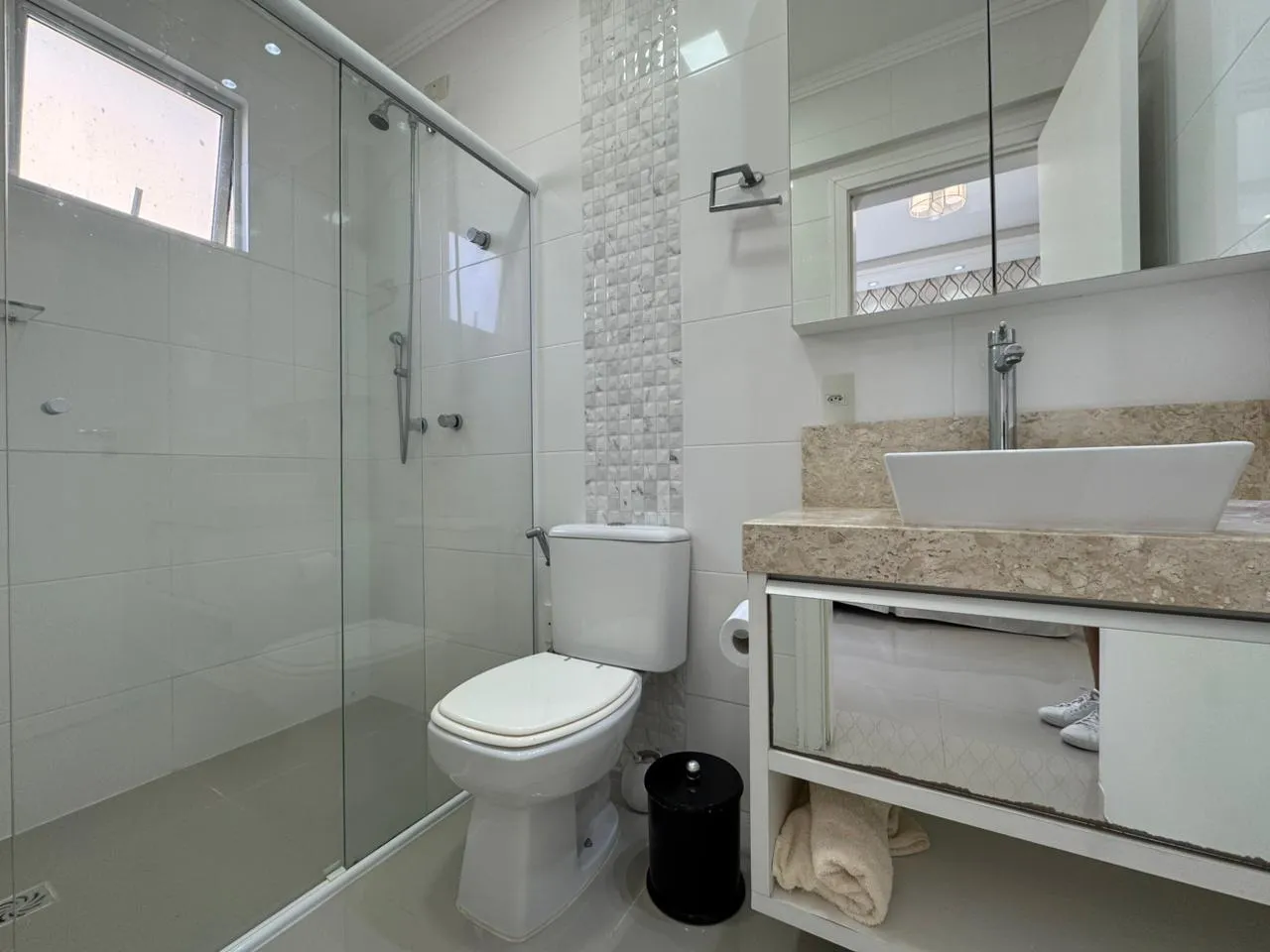 Imagem Apartamento com vista para o mar à venda com 180m2 por R$ 3.900.000,00