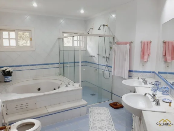 Imagem Casa em condomínio à Venda (PORTEIRA FECHADA) AC 800 m2, Piscina, quadra de Tênis. . . Jundiaí/SP