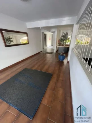 Imagem Apartamento recém reformado 02 quartos, vaga, bem localizado no Água Verde em Curitiba -PR