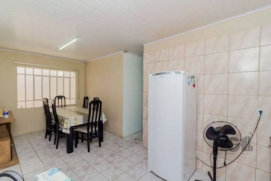 Imagem Excelente casa de 70m² com 3 dormitórios no bairro Sarandi.