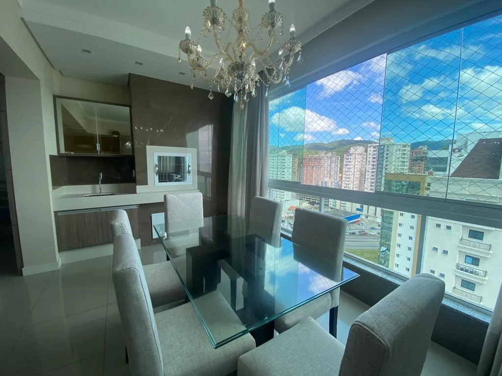 Imagem Apartamento com vista para o mar à venda com 190m2 por R$ 3.690.000,00