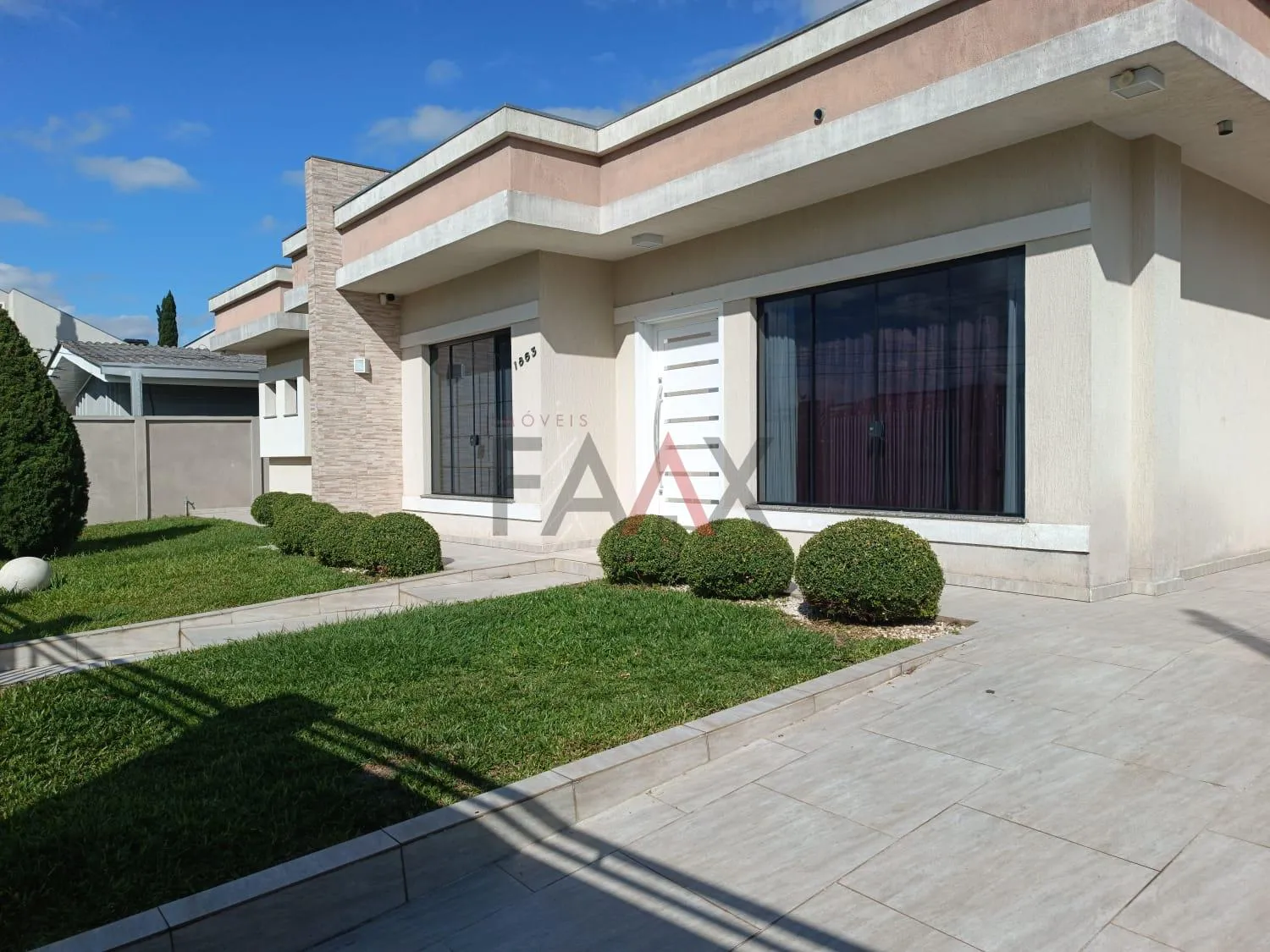 Foto do imóvel Linda casa em Bairro Privilegiado da cidade, com amplo terreno, DOS ESTADOS GUARAPUAVA PR