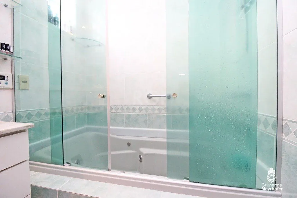 Imagem Casa Condominio para Venda - 324.7m², 3 dormitórios, sendo 1 suites, 4 vagas - Menino Deus