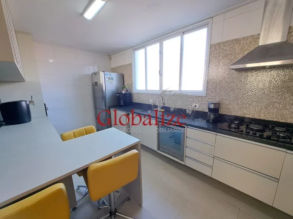 Imagem Casa triplex com 160m², 3 quartos, 1 suíte, churrasqueira e piscina por R$1.700.000,00 no Estuário em Santos