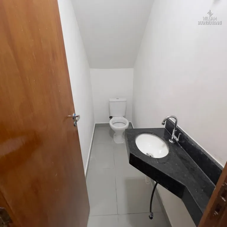 Imagem SOBRADO EM CONDOMÍNIO COM CHURRASQUEIRA A 470 METROS DO MAR!