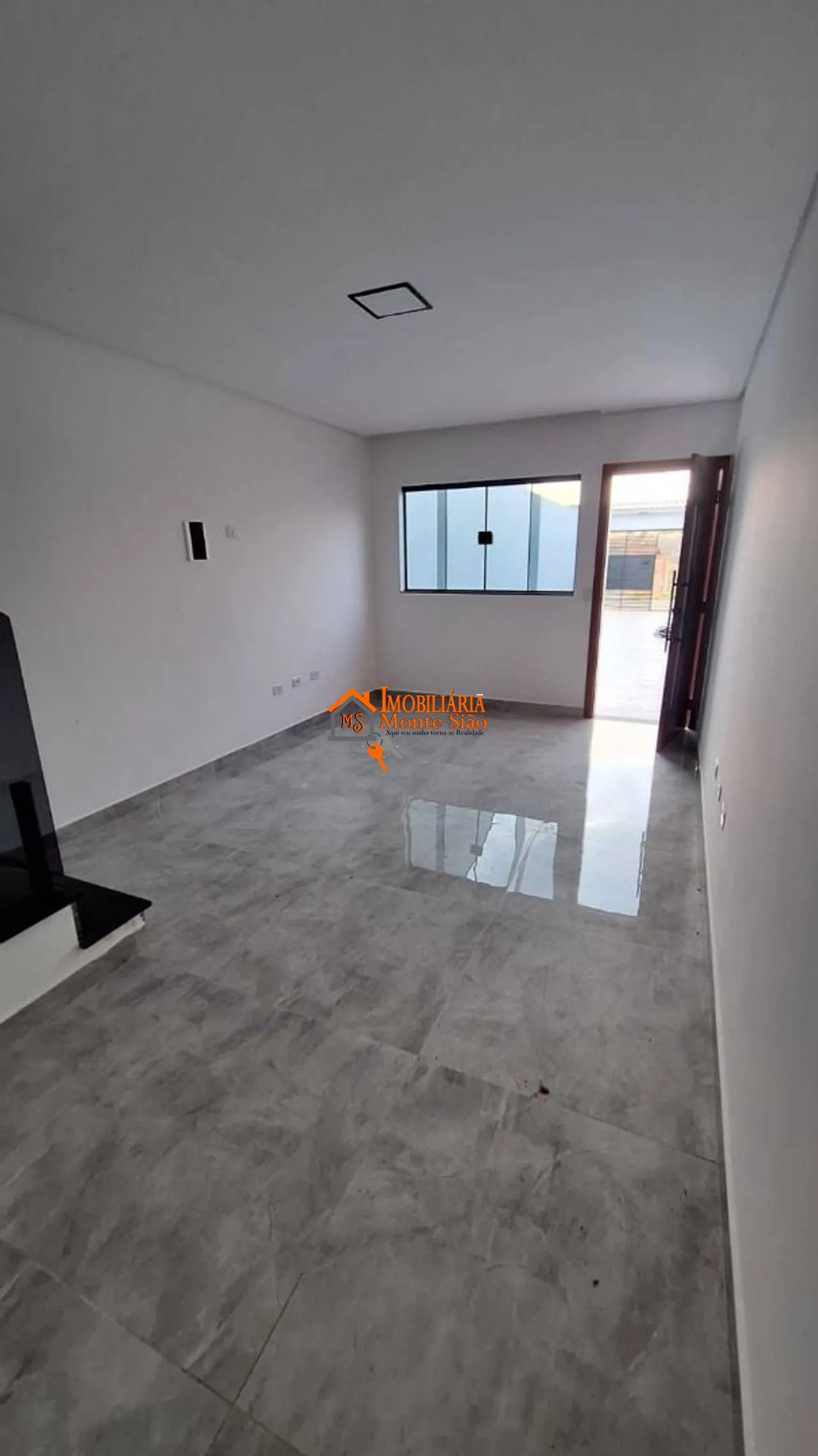 Foto do imóvel Sobrado com 2 dormitórios à venda, 92 m² por R$ 450.000,00 - Jardim Rio Negro - Itaquaquecetuba/SP