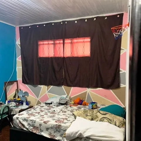 Imagem Casa à venda 3 Quartos, 2 Vagas, 250M², Parque São Domingos, Pindamonhangaba - SP