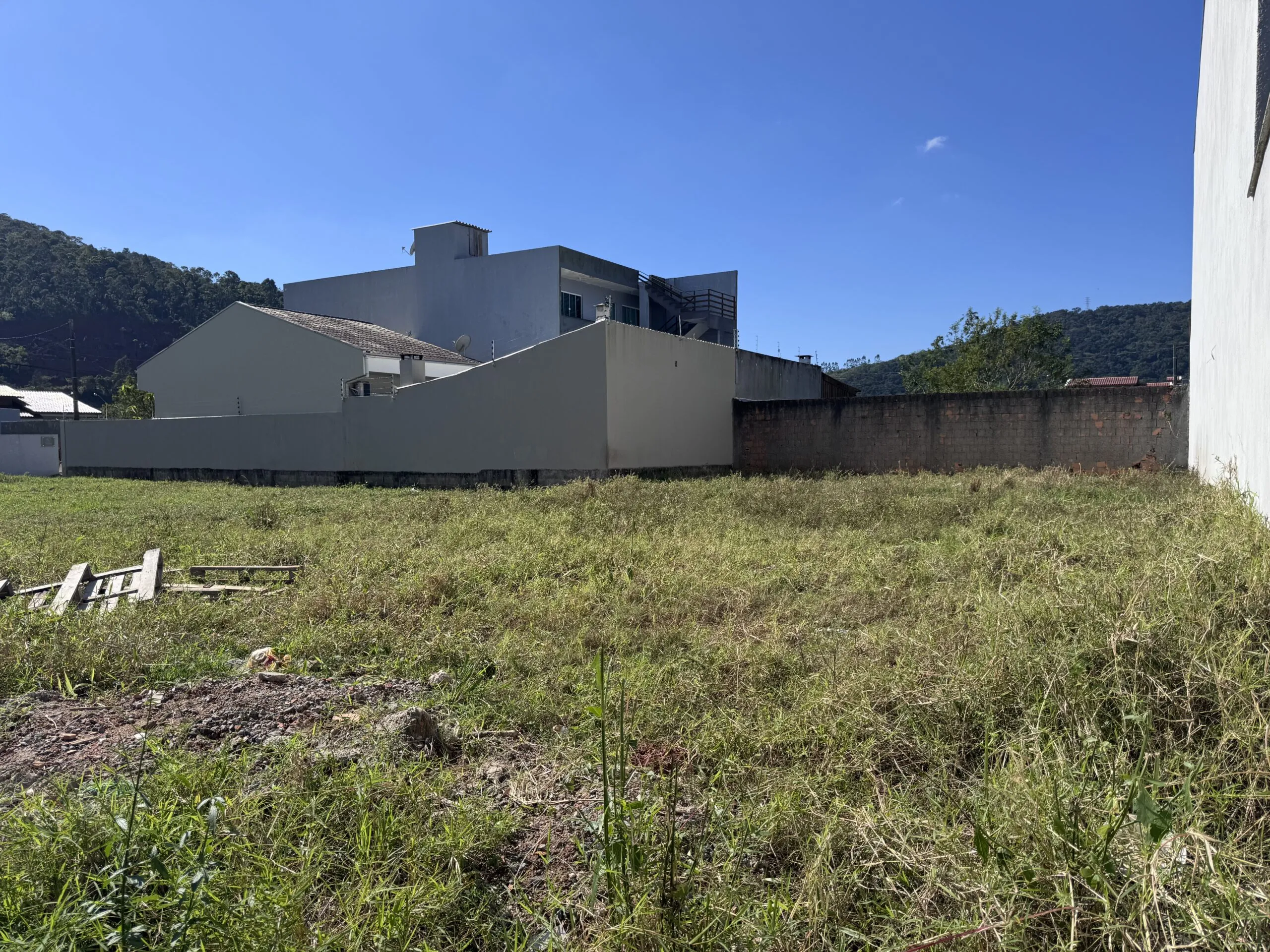 Imagem Terreno à venda com 300m2 por R$ 500.000,00