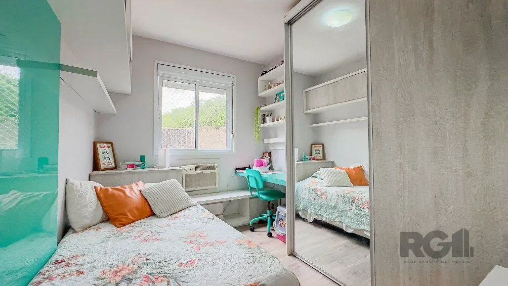 Imagem Apartamento a venda no bairro Passo da Areia com dois dormitórios.