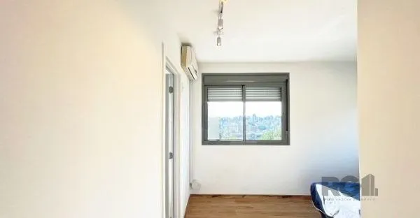 Imagem Apartamento no bairro Auxiliadora de 2 dormitórios vaga e infra